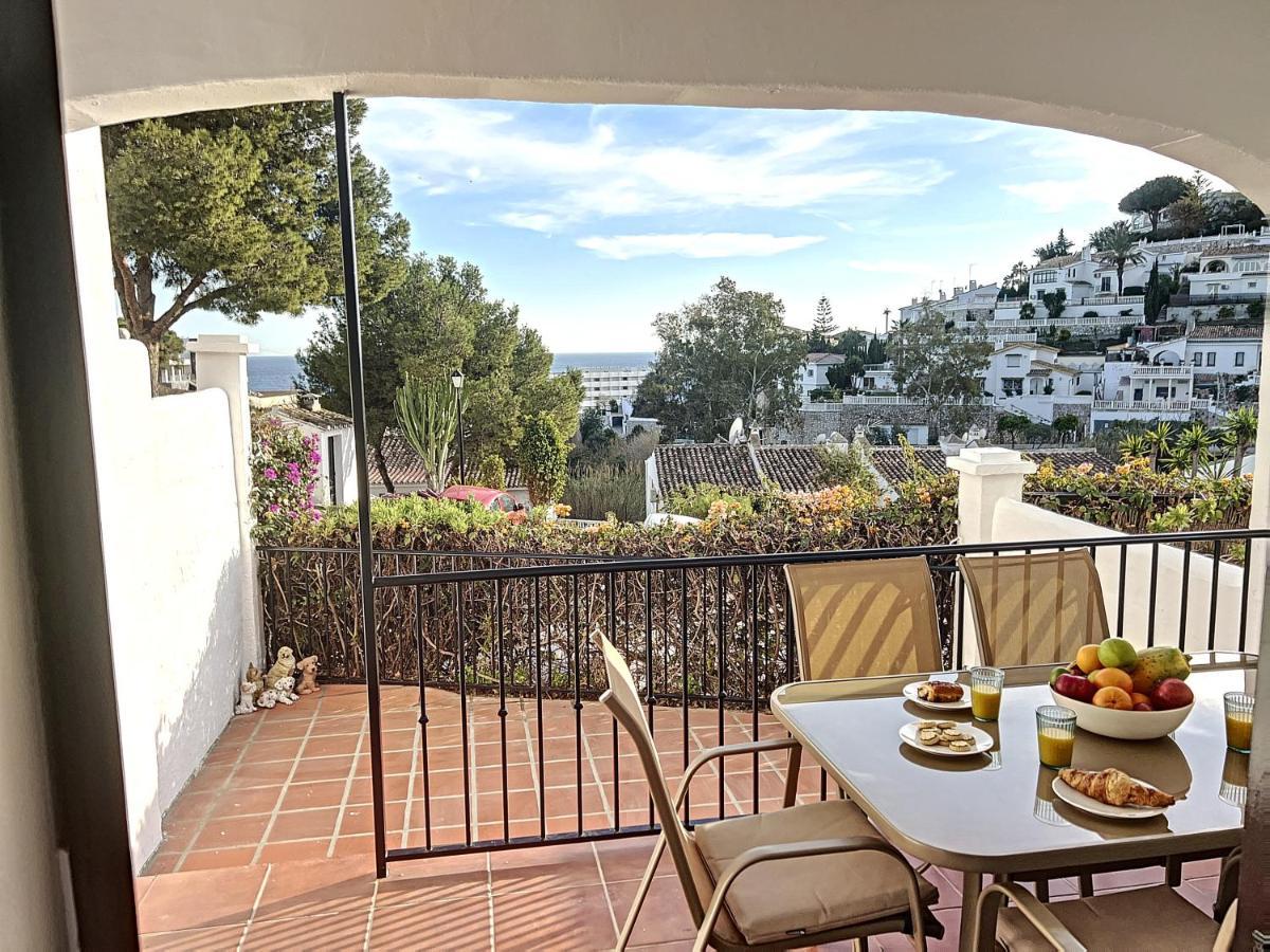 Agradable Adosado Con Piscina La Hidalga Villa Беналмадена Екстериор снимка