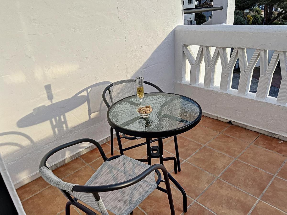Agradable Adosado Con Piscina La Hidalga Villa Беналмадена Екстериор снимка