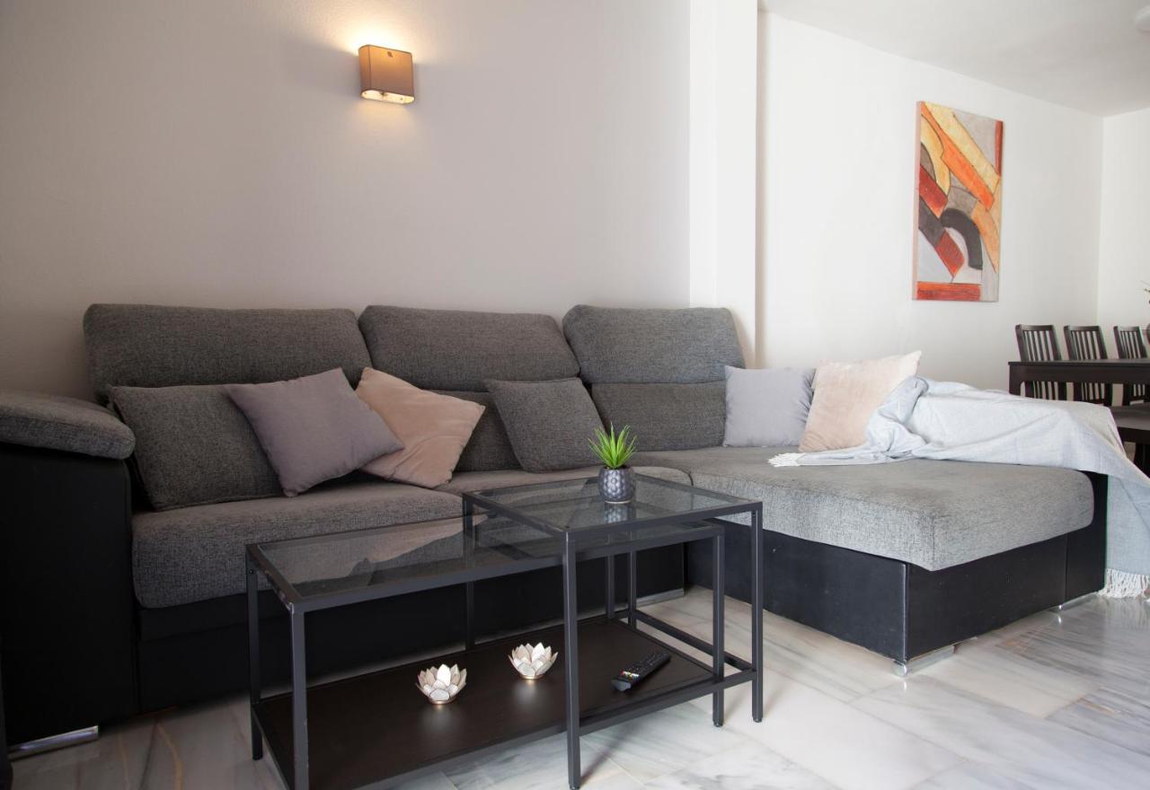 Agradable Adosado Con Piscina La Hidalga Villa Беналмадена Екстериор снимка